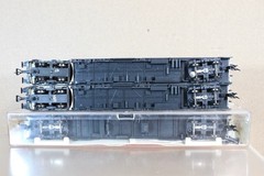 FLEISCHMANN 4430 4432 DB CLASS BR 614 SUBURBAN DIESEL LOCOMOTIVE & COACH SET on