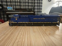 HO Scale Intermountain ES44AC Norfolk Southern 8103 “Norfolk And Western”…