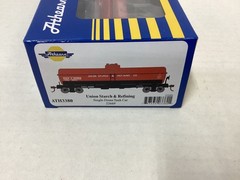 Athearn #3380 HO scale “US&R” single dome tank car Rd. #22669