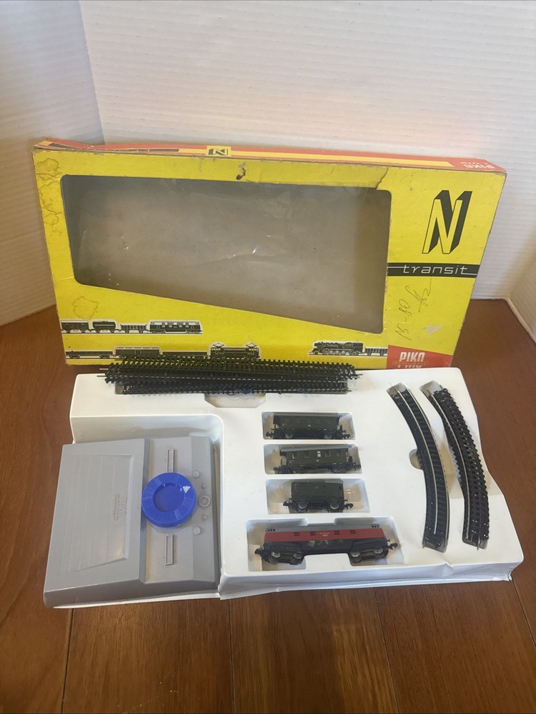 VTG Piko Modellbahn Transit N Scale Train Locomotive set East Germany GDR