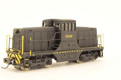 TESTED Bachmann Spectrum HO Pennsylvania PRR #9348 GE 44 Ton Center Cab Switcher