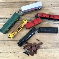 LIONEL Santa Fe 0-27 Set Diecast Locomotive 8644 4-4-2 + 7 Cars & Accessories