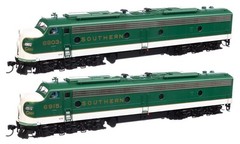 Walthers Proto HO Scale ~ EMD E8 A-A ~ DC ~ Southern #6903 & 6915 ~ 920-49921