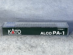Beautiful KATO New York Central RR ALCO PA-1 Lightning Paint #4200 N Gauge