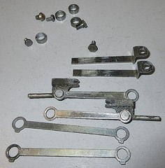 LIONEL #238/#238E PRE WAR STREAMLINE STEAMER SIDE ROD SET,W/HARDWARE