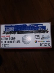 SCALETRAINS HO.GE Tier 4 GEVO ET44AC GECX Demo #2032 DCC&Sound NEW!