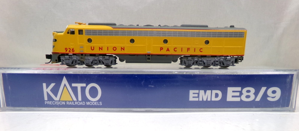 N scale Kato Union Pacific E8/9 diesel engine in orig box (lot N65)