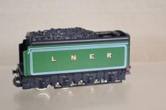 HORNBY NON POWERED TWIN TENDER for LNER 4-6-2 LOCOMOTIVE 4472 FLYING SCOTSMAN op
