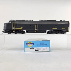Proto2000 HO Scale Conrail #4020 E8 Powered Locomotive