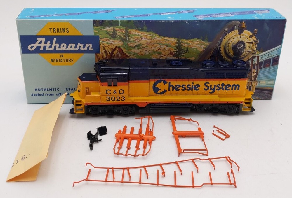 Athearn 1613-1 HO Bev-Bel Corp. Chessie System GP-30 Powered Diesel #3023/Box