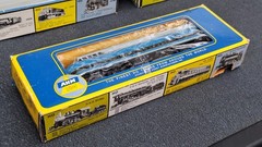 AHM Tempo HO Baltimore & Ohio Diesel Locomotive, F.M. Dummy & 2 Cars Untested