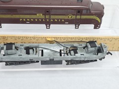 Roco HO Scale Dummy Pennsylvania PRR 5772 FA Diesel Locomotive Need Rear Coupler