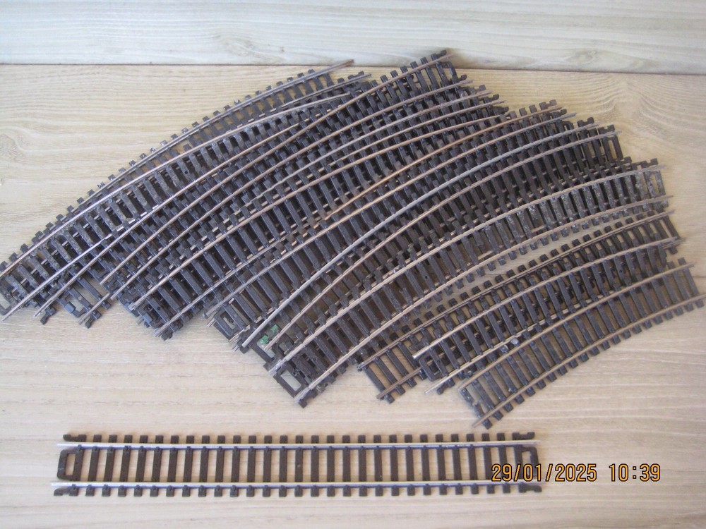 MODEL RAILWAYS LIFE LIKE TRACK BUNDLE 20 PIECES VARIOUS LENGTHS May need Clean