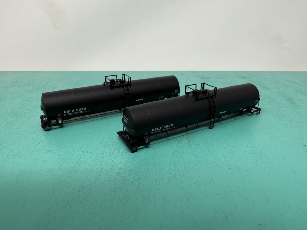 Atlas N – 23,500 Tank Car – No Trucks/ Package – Relco RELX – Set Of 2