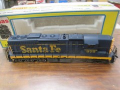 Atlas 7001 HO Scale SD24 Santa Fe Diesel Locomotive 979