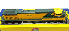 HO ATHEARN 80887 DASH 9-44CW CHICAGO & NORTH WESTERN CNW 8653 DCC QUICK PLUG