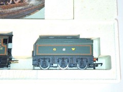 Hornby R650 Loco & Royal Doulton Plate. Ltd Edition. Mint, Unused.OO Scale.Boxed