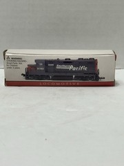 Southern Pacific Loco #9725 High Speed Model Train Small – Some Minor Flaws READ