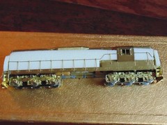 HO Scale ORIENTAL LIMITED by SAMHSONGA – EMD SD-9 1750 HP Phase 1 NIB Tested OK
