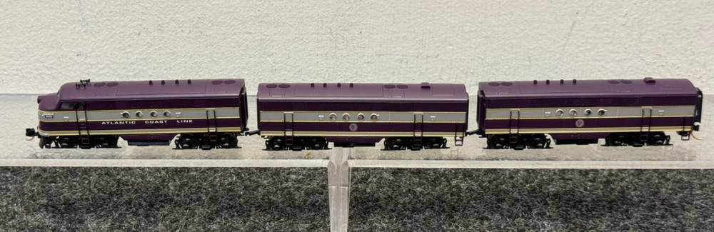 Micro-Trains N Scale Atlantic Coast Line EMD FT A/B/B Set w/ESU DCC & Sound