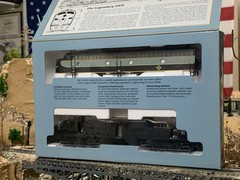 HO Scale PROTO 2000 EMD E8 / E9 Diesel Locomotive ERIE highly detailed NEW BOX
