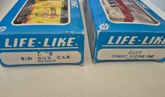 LIFE-LIKE HO Model Railroad Box Cars (Campbell’s, Franco- American)
