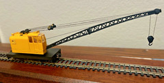 ATSF SANTA FE BLUE CRANE Powered/OPERATING (DC ) HO SCALE PLATINUM – RTR NEW