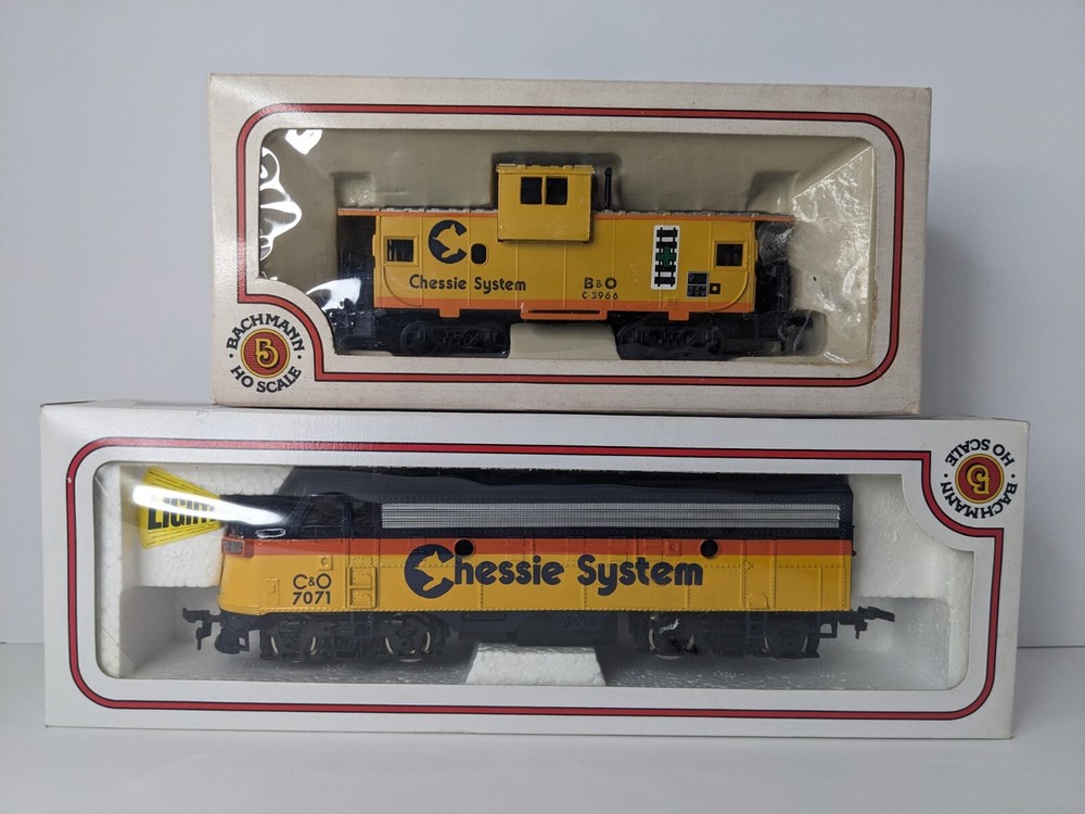 Bachmann HO Scale Trains EMD F9 Diesel Chessie No. 41-615-09 & No. 43-1007-17