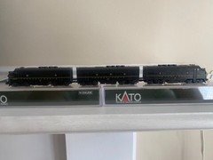 KATO F-3 PRR PENNSYLVANIA A/B/A DIESEL LOCOMOTIVE ALL POWERED N SCALE PHASE 1