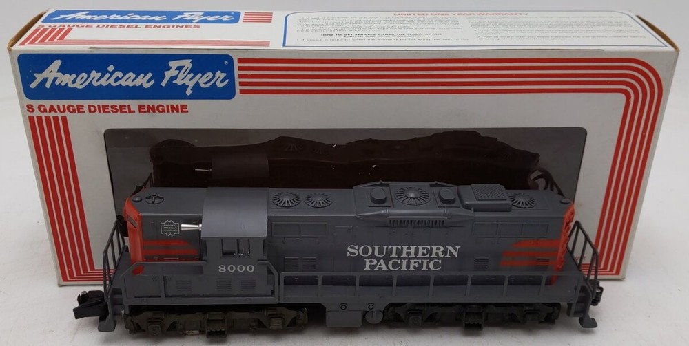 American Flyer 6-48000 S Southern Pacific GP-9 Powered Diesel Locomotive #8000