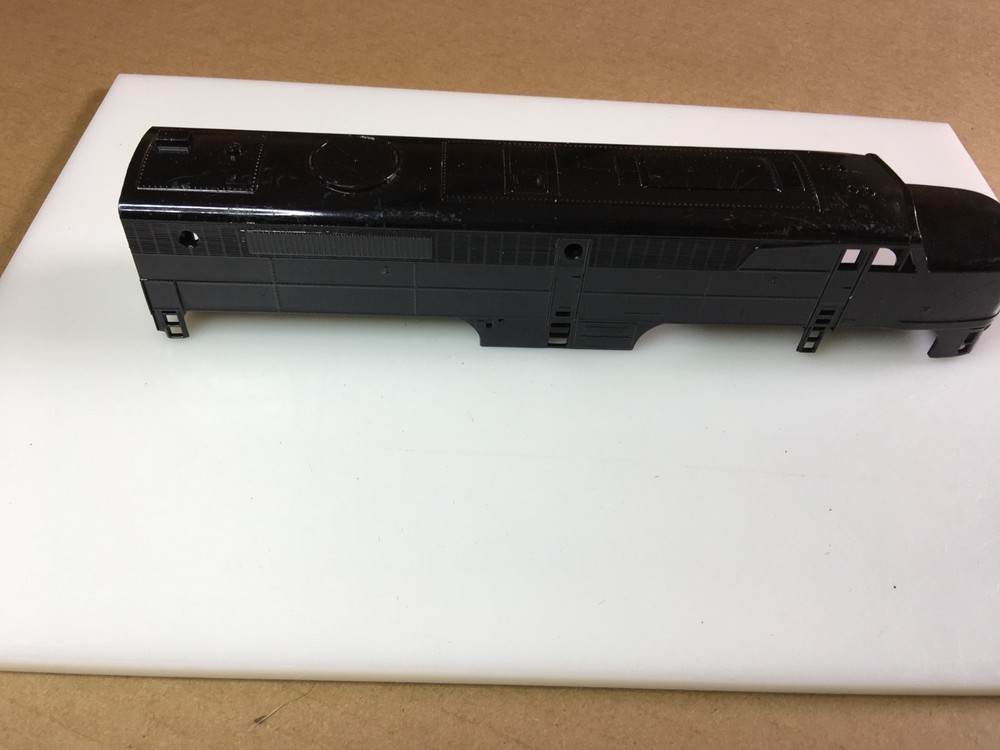 Black Unmarked Diesel Locomotive No Horns Shell ONLY HO Scale Trains
