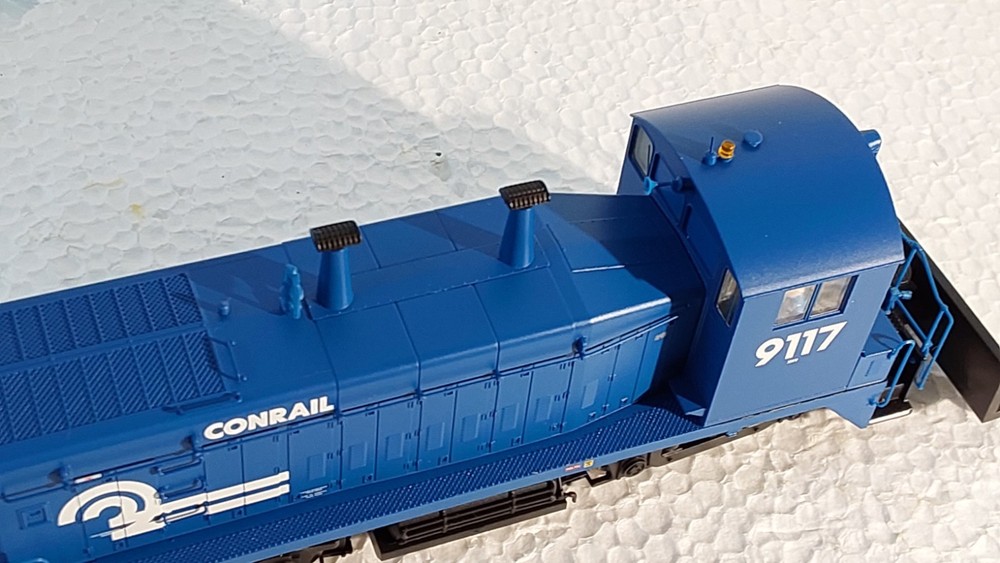 Walthers Proto 2000 Conrail Sw9. Dc Version. Newvin Box