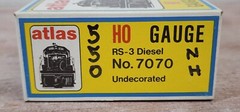 New Haven Railroad ALCO RS-3 Diesel Locomotive 550 Atlas Kato Drive HO Scale