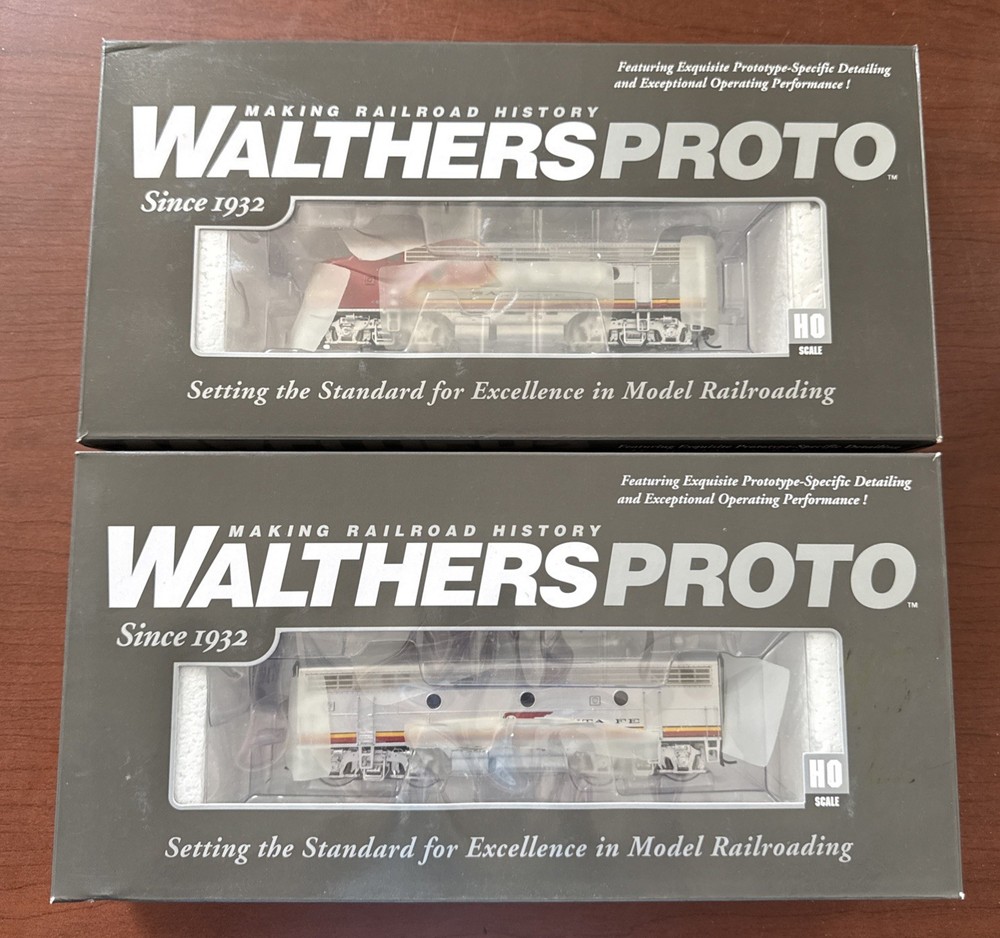 Walthers HO Proto Santa Fe F7 A/B Units Set – 920-47699