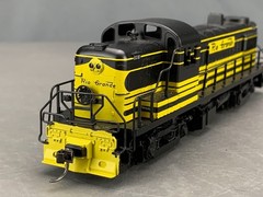 HO Atlas/Kato Alco RS-3 Diesel Locomotive Rio Grande #5200 w/KD’s HO8237