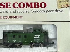 NOS Bachman N Scale BURLINGTON NORTHERN BN 9749 F9 LOCO w/ CABOOSE & TRACK