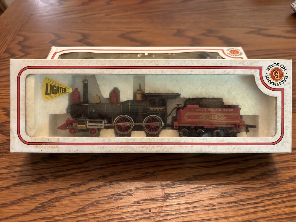 Bachman HO American 4-4-0 Locomotive Union Pacific