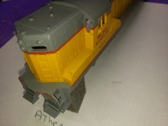 SD9 SHELL ONLY UNION PACIFIC 457 ATHEARN HO SCALE 3826 NO LENSES