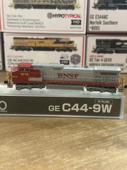 KATO N Scale GE C44-9W BNSF 4715 “Ex-SF Warbonnet” DC Lightly Used