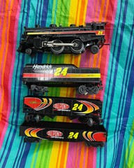 LIONEL O-27 GAUGE NASCAR JEFF GORDON #24 2-4-2 STEAM LOCO + TENDER PASS READ H47