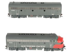 Athearn G22153 HO Scale Southern Pacific F-7A/F-7B Diesel Locomotive Set LN/Box