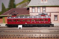 Arnold 82935 ET 88 N Electric Train Set With Pantographs, Red DB