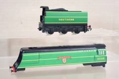 HORNBY R265 BODY & TENDER for SR 4-6-2 WEST COUNTRY LOCO 21C112 LAUNCESTON oj