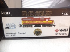 ScaleTrains Ho SXT70033 SDL39 locomotive, Wisconsin Central 582, DCC sound,