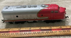 HO Model Power Santa Fe F-3 Diesel Locomotive, UNUSED Light works, Tries to run