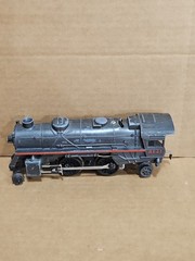 LIONEL LOCOMOTIVE #8141 WITH PENNSYLVANIA TENDER FOR PARTS OR REFURBISH