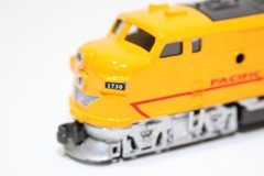 PACIFIC EXPRESS 1730 Pull Back Train Locomotive Engine Toysmith Toy