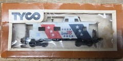 Tyco 1776 Alco 430 244 Powered Lighted Diesel Spirit Of 76 with Caboose
