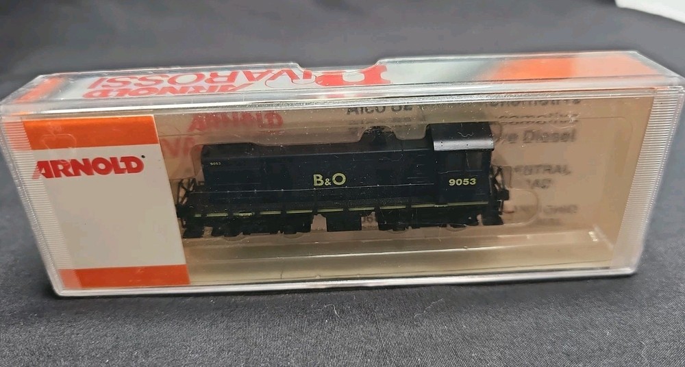 N Arnold 5028 Alco S-2 Diesel loco Baltimore & Ohio #9053 Nos