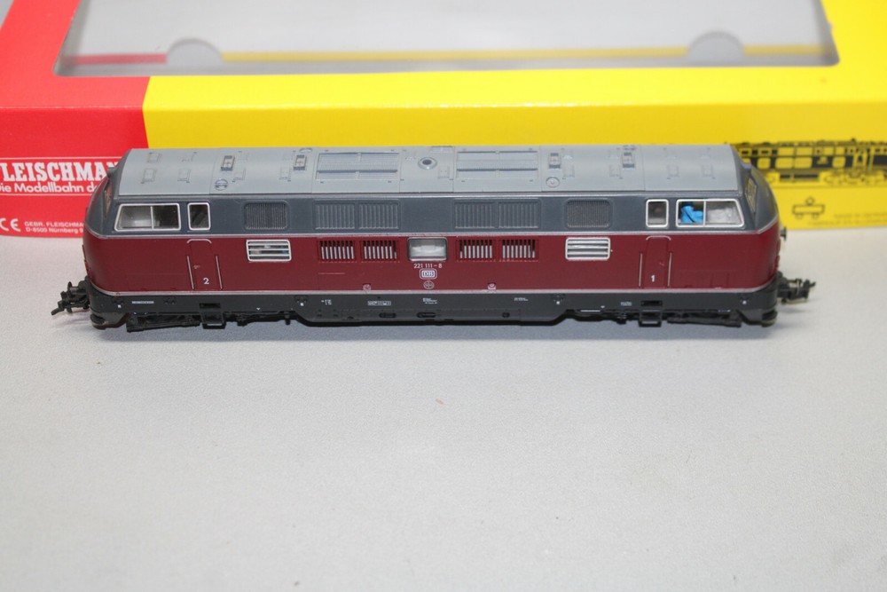 Fleischmann 4235 Diesel Locomotive Series 221 111-8 DB Gauge H0 OVP!